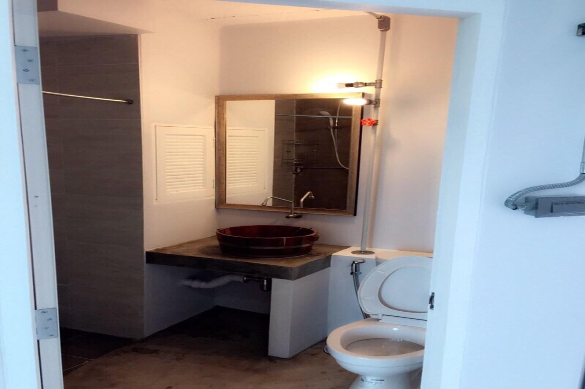 Rinrada Loft Resident Hotel Chiang Mai Exterior photo