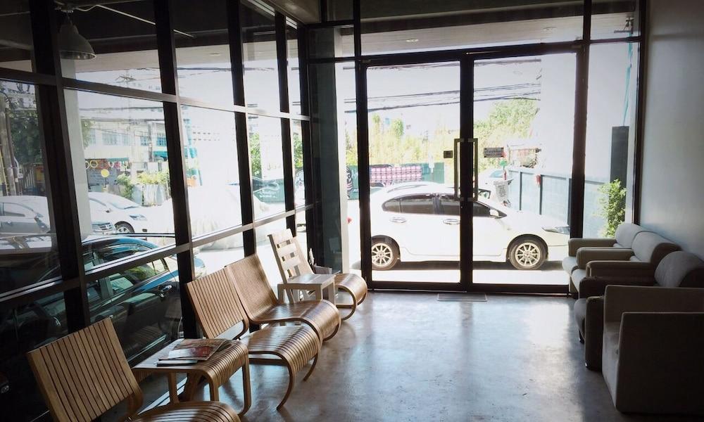 Rinrada Loft Resident Hotel Chiang Mai Exterior photo